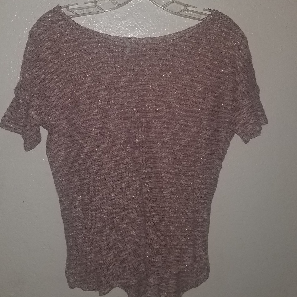 SOLD 4/$15 super cute top